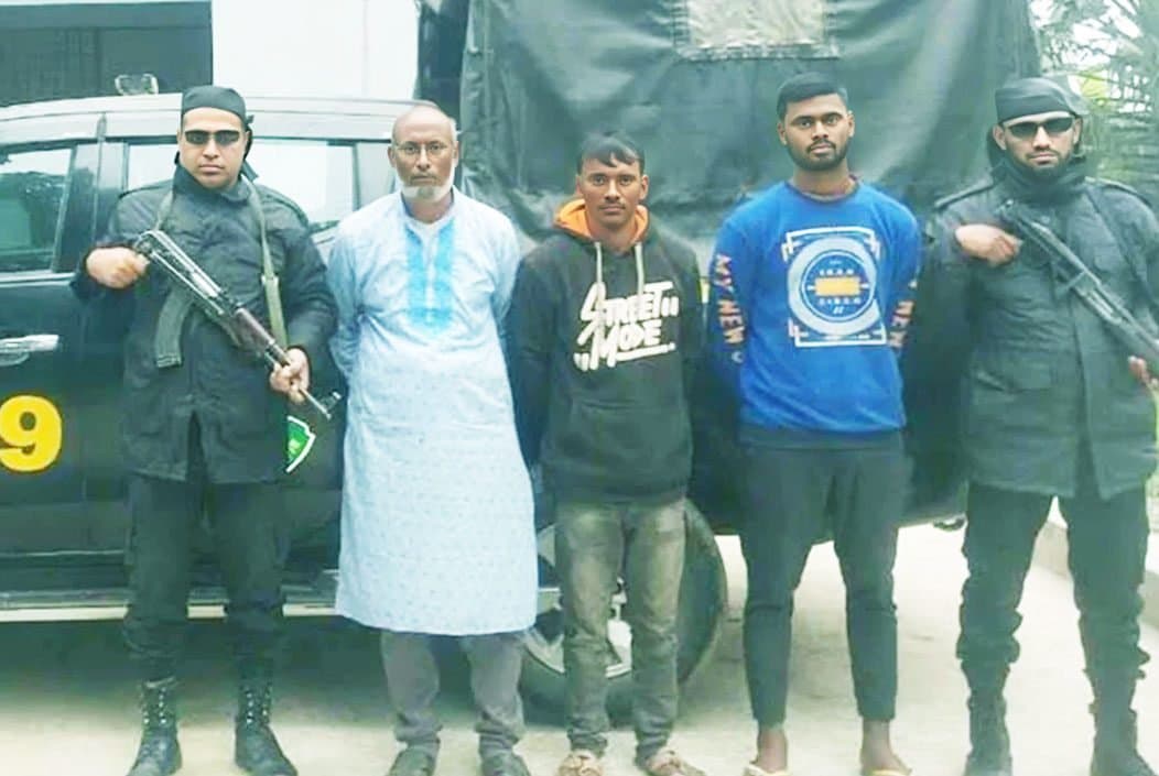 ব্রাহ্মণবাড়িয়ায় হত্যা মামলার তিন আসামি আটক