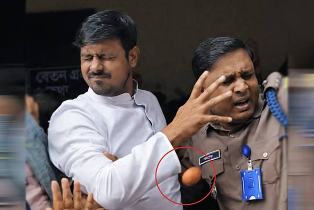 হাবিবুল্লাহ বাহার কলেজে ১১–দলীয় নির্বাচনী ঐক্যের প্রার্থী নাসীরুদ্দীন পাটওয়ারীকে ডিম ছোড়া হয়।