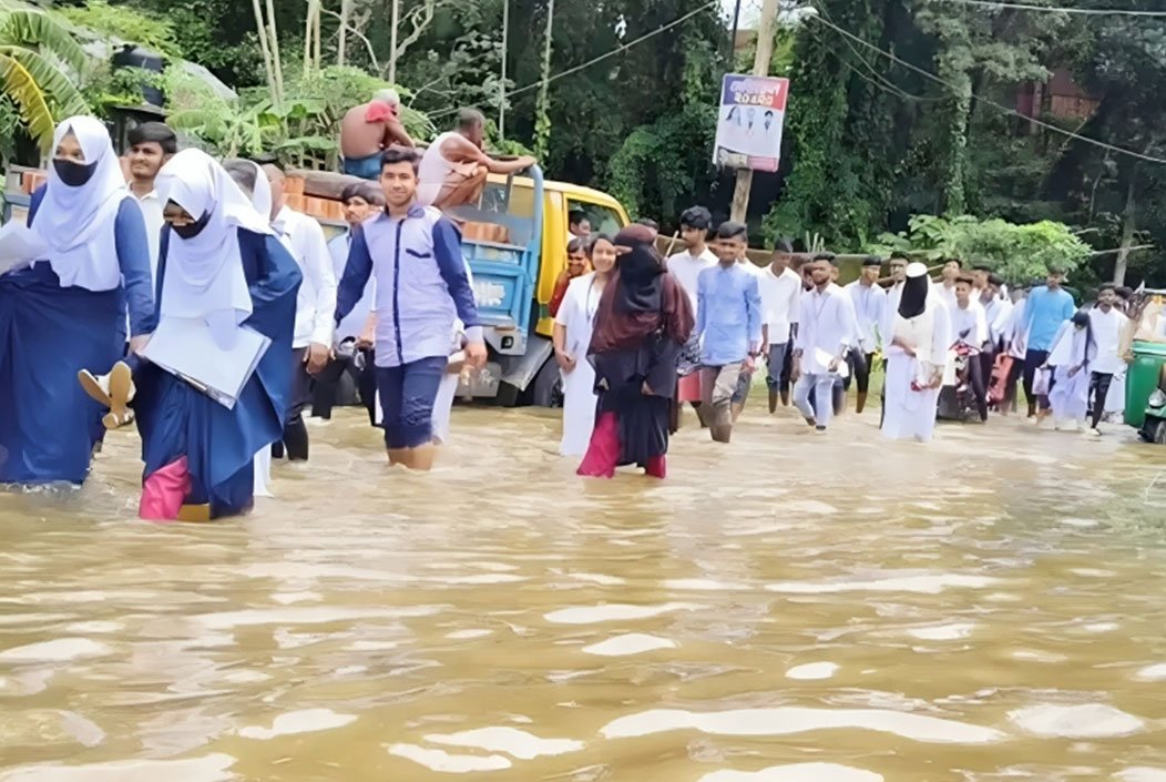 বন্যা ও দুর্যোগে চট্টগ্রাম বোর্ডের শনিবারের এইচএসসি পরীক্ষা স্থগিত