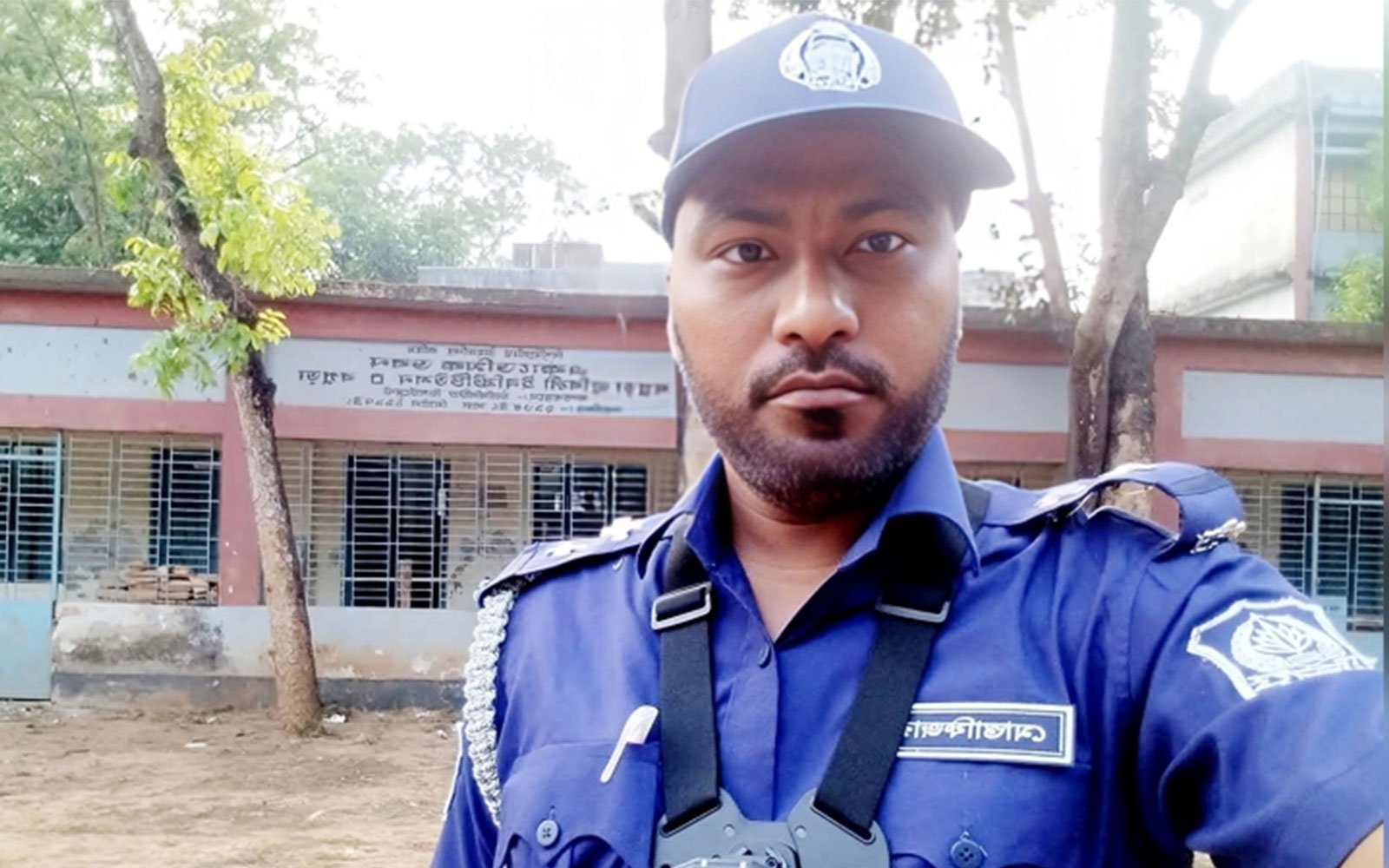 বগুড়ার ধুনটে তদন্তে গিয়ে প্রবাসীর স্ত্রীর সঙ্গে সম্পর্কের অভিযোগ, এসআই প্রত্যাহার