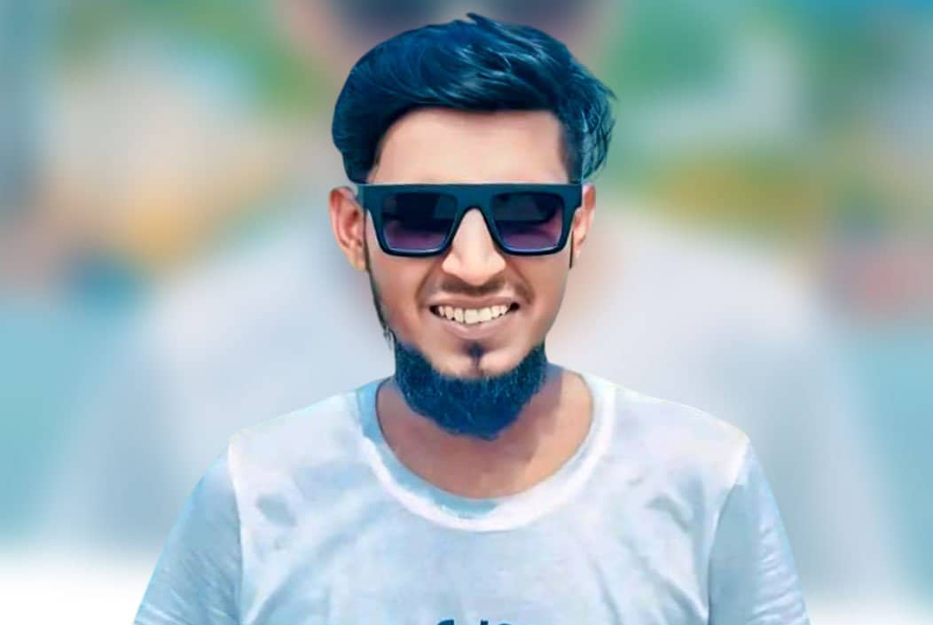 বগুড়ায় বিদ্যালয়ের সামনে যুবককে কুপিয়ে হত্যা
