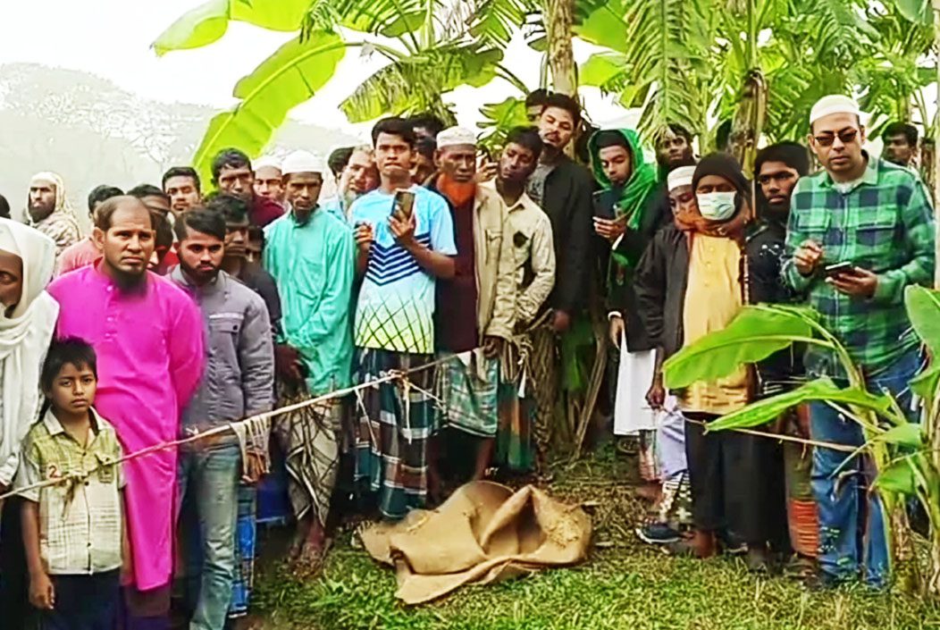 পটুয়াখালীর কলাপাড়ায় বিয়ের পরদিন মরিচখেতে যুবকের গলাকাটা লাশ উদ্ধার