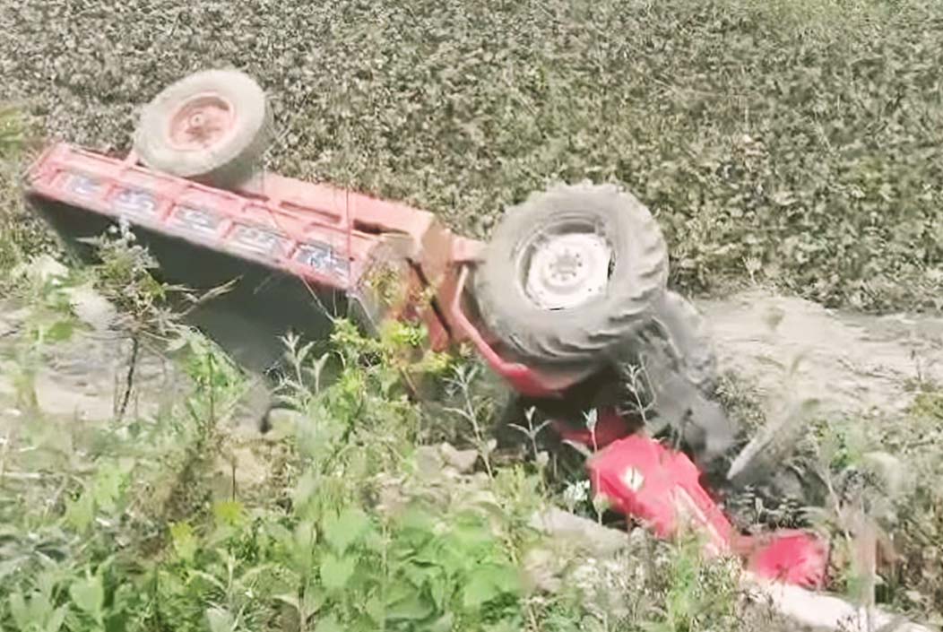 ব্রাহ্মণবাড়িয়ার নবীনগরে ট্রাক্টর উল্টে নিহত ২