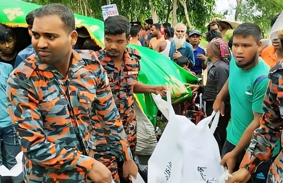 পিরোজপুরে মর্মান্তিক সড়ক দুর্ঘটনায় নিহত ৭