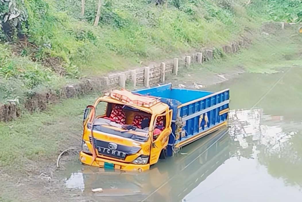 মাদারীপুরের শিবচরে চোরাই গরুসহ গ্রেফতার ২