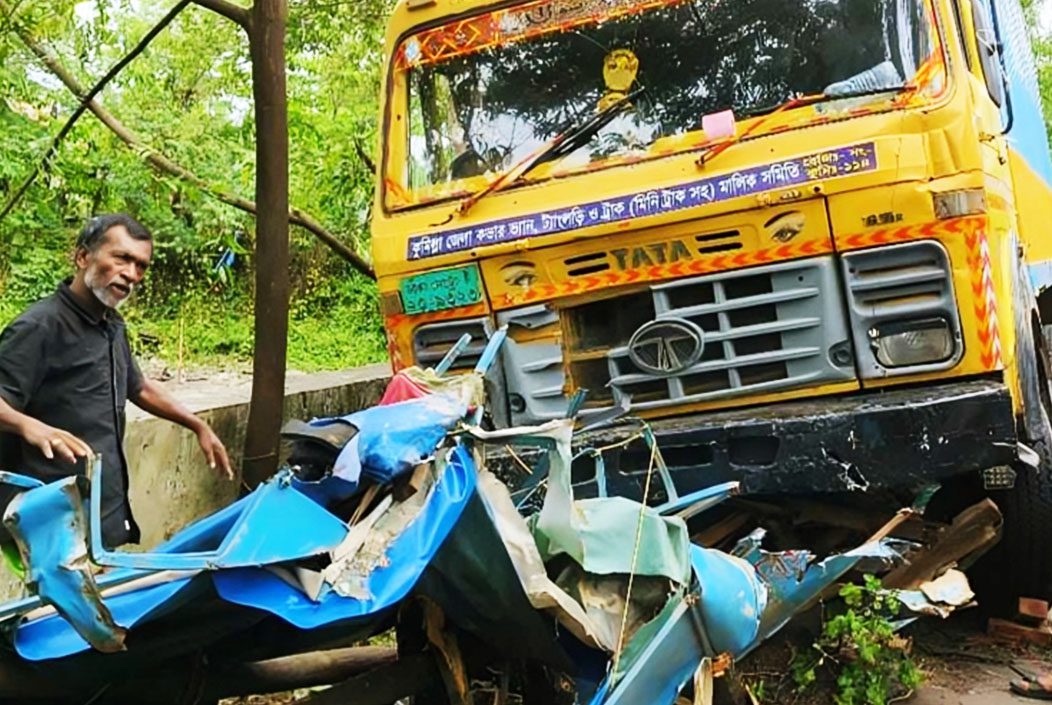 গাজীপুরের কালিয়াকৈরে কাভার্ডভ্যান চাপায় গার্মেন্টস শ্রমিকের মৃত্যু