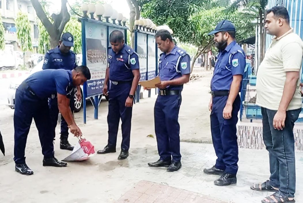 করতোয়া নদীতে ভেসে আসা পলিব্যাগে মিলল নারীর ২ হাতের কবজি