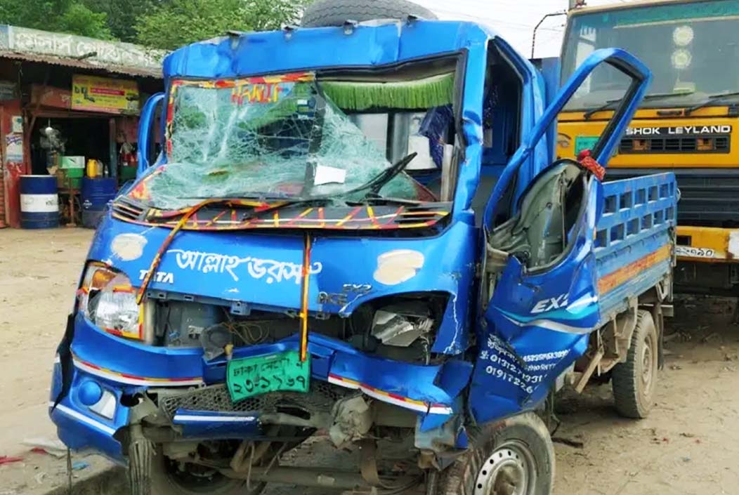 গাজীপুরের শ্রীপুরে ট্রাক-পিকআপের সংঘর্ষে প্রাণ গেল ২ জনের