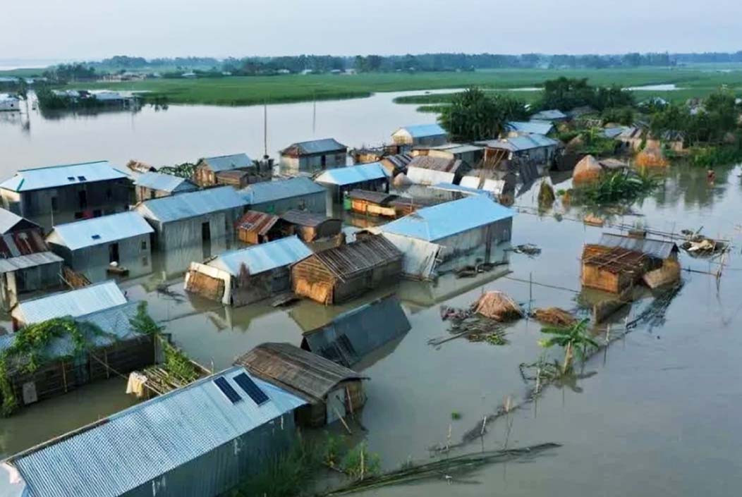 বন্যায় নিহতের সংখ্যা বেড়ে ৫২ জন