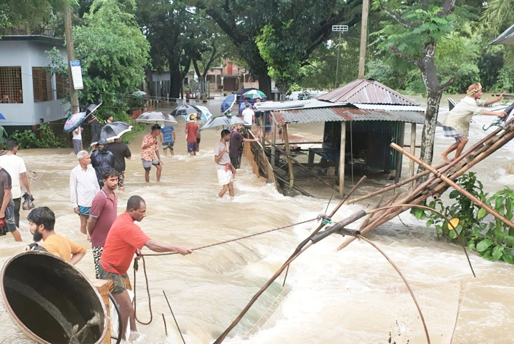 ভারতের পাহাড়িঢলে তলিয়ে গেছে আখাউড়া স্থলবন্দরসহ ৩০টি গ্রাম