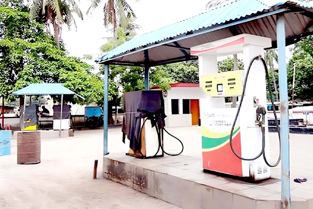 ১০ দাবিতে অর্ধদিবস পেট্রলপাম্প বন্ধ, ভোগান্তিতে জনসাধারণ