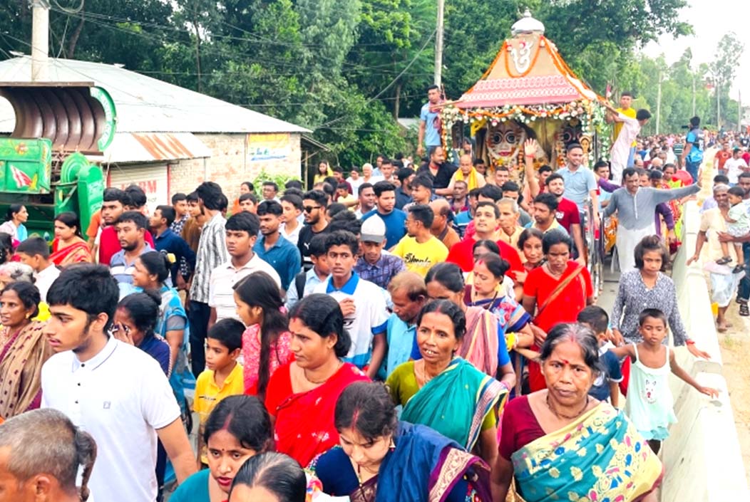বগুড়ার শেরপুরে উৎসবমুখর পরিবেশে রথযাত্রা অনুষ্ঠিত
