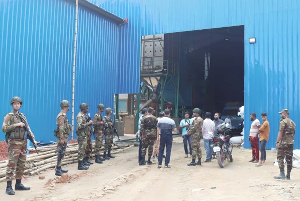 শেরপুরে খাদ্য নিরাপত্তায় ভ্রাম্যমাণ আদালতের অভিযানে তিন প্রতিষ্ঠানে জরিমানা