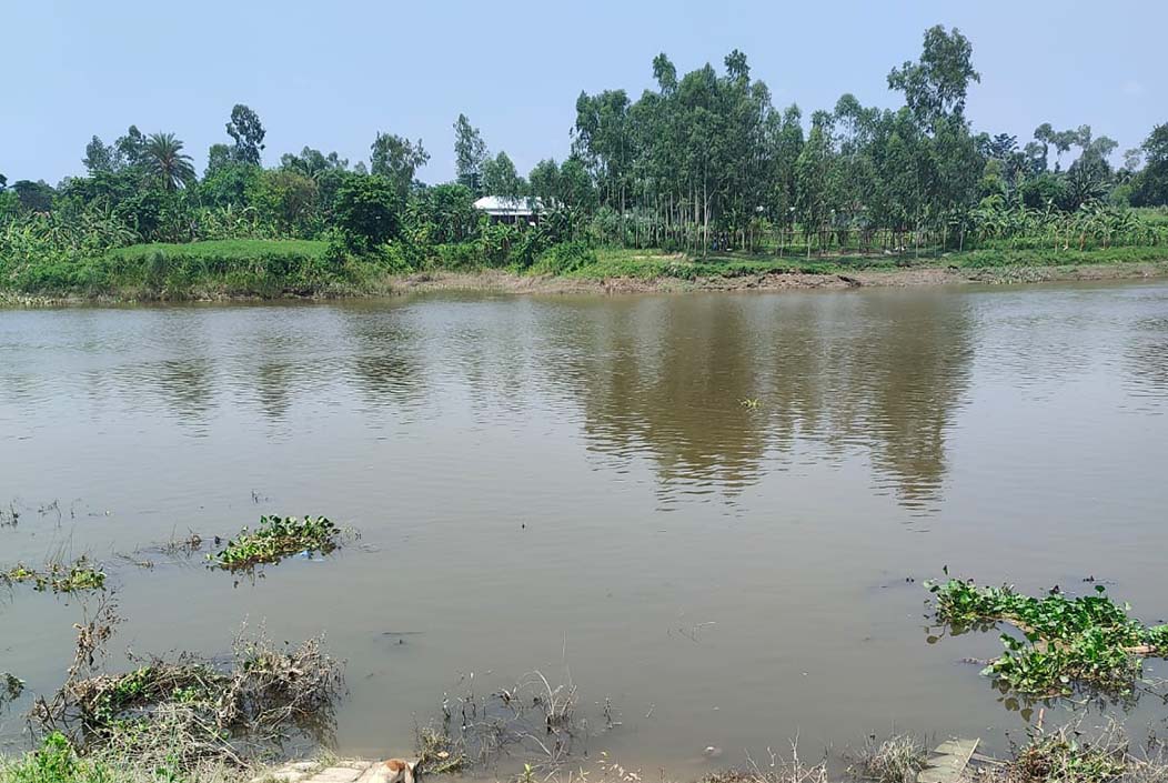 শেরপুরের পলি সাহার লাশ রায়গঞ্জের ফুলজোর নদী থেকে উদ্ধার