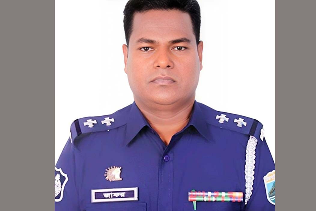 ৫ লাখ টাকা ঘুষ দাবি করা সেই এসআই বরখাস্ত