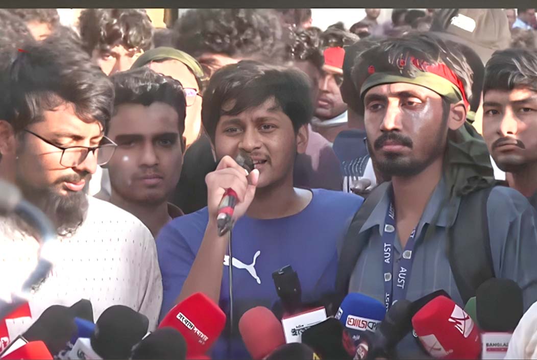 ডিসি মাসুদকে বহিষ্কারসহ ৫ দফা দাবিতে নতুন কর্মসূচি ঘোষণা প্রকৌশল শিক্ষার্থীদের