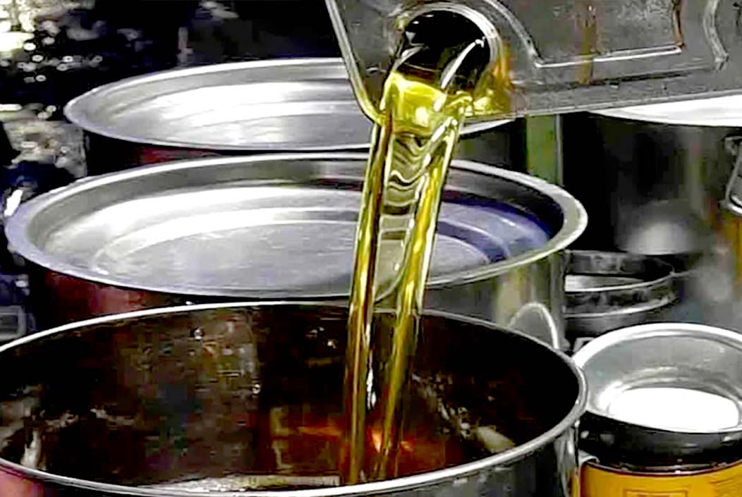 পাম তেলের দাম কমল ১৯ টাকা, সয়াবিন অপরিবর্তিত