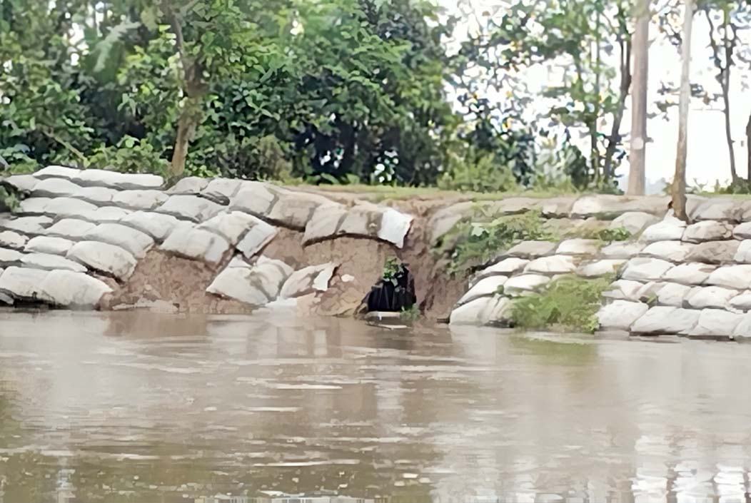 Sherpur's Phulbari Road under threat from Karatoya's current Onnetion