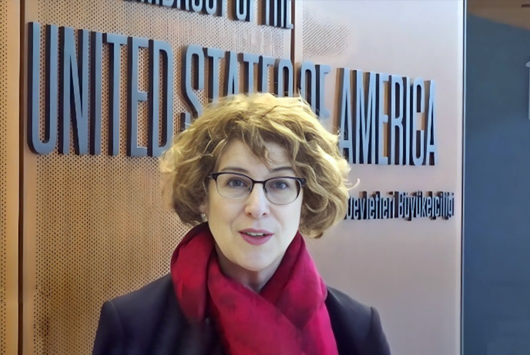 ঢাকায় আসছেন রেনা বিটার ঢাকায় আসছেন রেনা বিটার