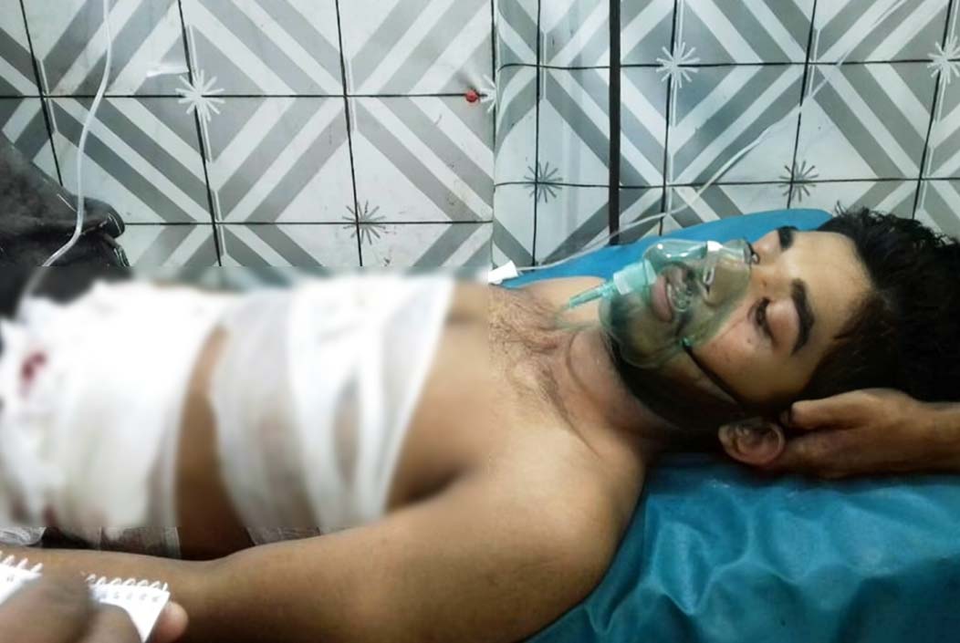 খুলনায় ছুরিকাঘাতে দশম শ্রেণীর শিক্ষার্থী গুরুতর আহত খুলনায় ছুরিকাঘাতে দশম শ্রেণীর শিক্ষার্থী গুরুতর আহত