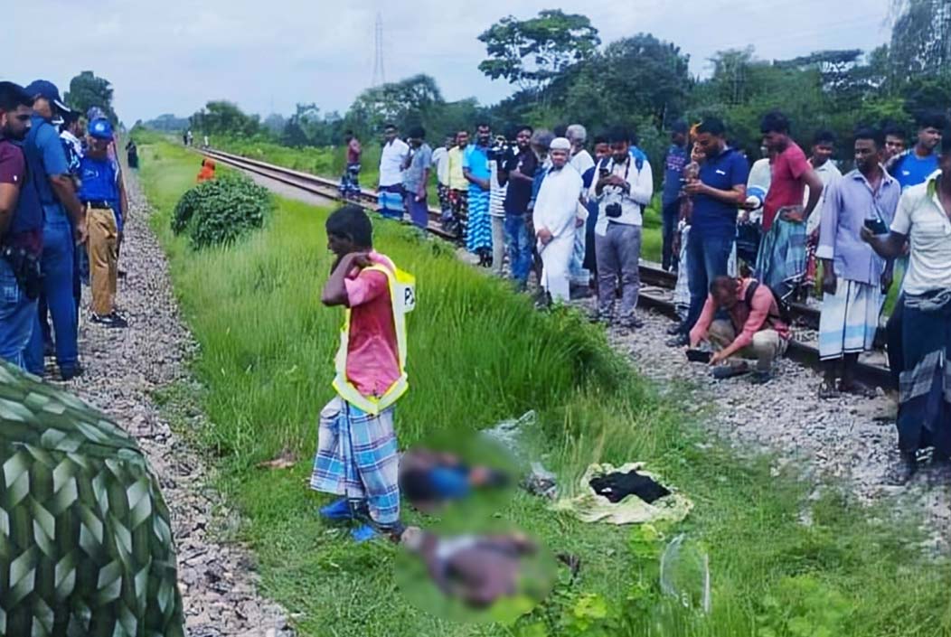 নরসিংদীতে ট্রেনে কাটা পড়া ৫ জনের ছিন্ন-বিচ্ছিন্ন মরদেহ উদ্ধার নরসিংদীতে ট্রেনে কাটা পড়া ৫ জনের ছিন্ন-বিচ্ছিন্ন মরদেহ উদ্ধার