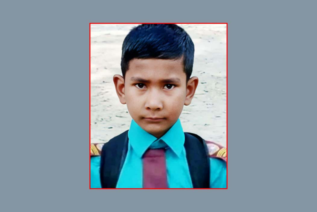 নিখোঁজের ১২ ঘন্টা পর খাদ্য গুদামের ঝোপে মিলল শিক্ষার্থীর মরদেহ নিখোঁজের ১২ ঘন্টা পর খাদ্য গুদামের ঝোপে মিলল শিক্ষার্থীর মরদেহ