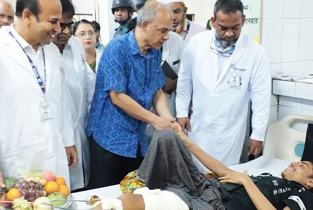 ছাত্র-জনতার আন্দোলনে আহতদের উন্নত চিকিৎসা নিশ্চিতের নির্দেশ স্বরাষ্ট্র উপদেষ্টার ছাত্র-জনতার আন্দোলনে আহতদের উন্নত চিকিৎসা নিশ্চিতের নির্দেশ স্বরাষ্ট্র উপদেষ্টার