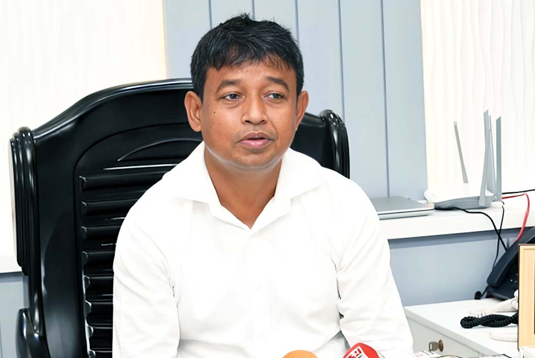 হারুন ও তার স্ত্রীর দেশত্যাগে নিষেধাজ্ঞা দিয়েছে আদালত হারুন ও তার স্ত্রীর দেশত্যাগে নিষেধাজ্ঞা দিয়েছে আদালত