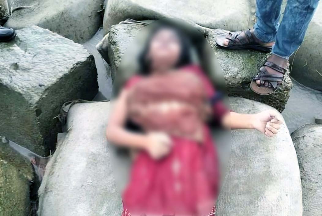 প্রেমিকের সাথে পালানোর ১১ দিন পর নদীর তীরে মিলল তরুণীর মরদেহ প্রেমিকের সাথে পালানোর ১১ দিন পর নদীর তীরে মিলল তরুণীর মরদেহ