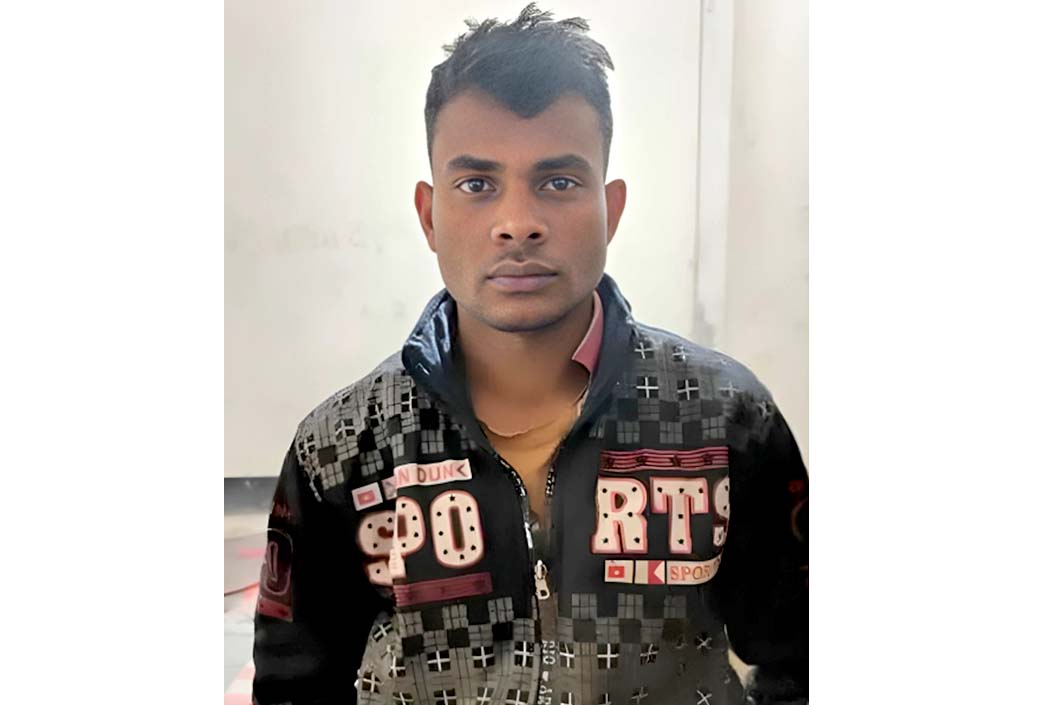 পুলিশ হেফাজত থেকে পালিয়ে যাওয়া আসামি নওগাঁ থেকে গ্রেপ্তার পুলিশ হেফাজত থেকে পালিয়ে যাওয়া আসামি নওগাঁ থেকে গ্রেপ্তার