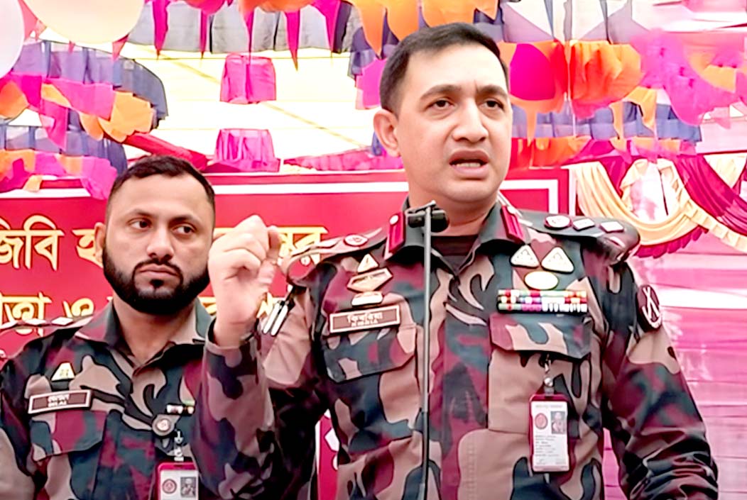 বিএসএফকে মোকাবিলা করার জন্য বিজিবিই যথেষ্ট লে. কর্নেল গোলাম কিবরিয়া বিএসএফকে মোকাবিলা করার জন্য বিজিবিই যথেষ্ট লে. কর্নেল গোলাম কিবরিয়া