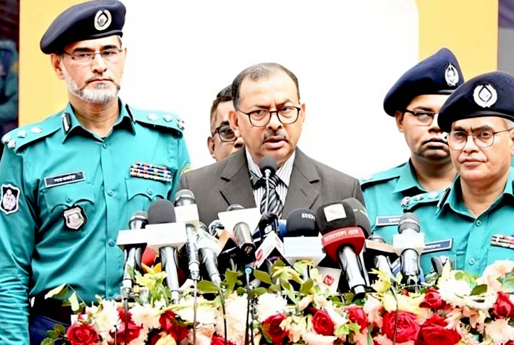 একুশে ফেব্রুয়ারি জঙ্গি হামলার কোনও আশঙ্কা নেই ডিএমপি কমিশনার একুশে ফেব্রুয়ারি জঙ্গি হামলার কোনও আশঙ্কা নেই ডিএমপি কমিশনার