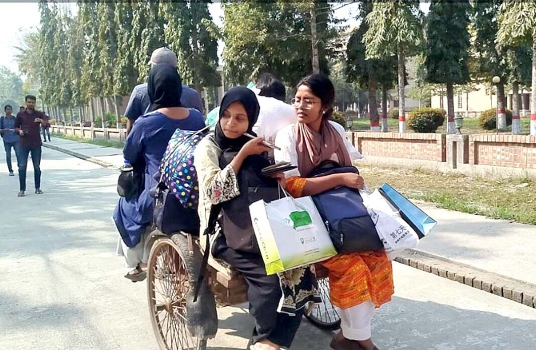 ছাত্ররাজনীতি বিতর্কে উত্তপ্ত কুয়েট, অনির্দিষ্টকালের জন্য বন্ধ ক্যাম্পাস