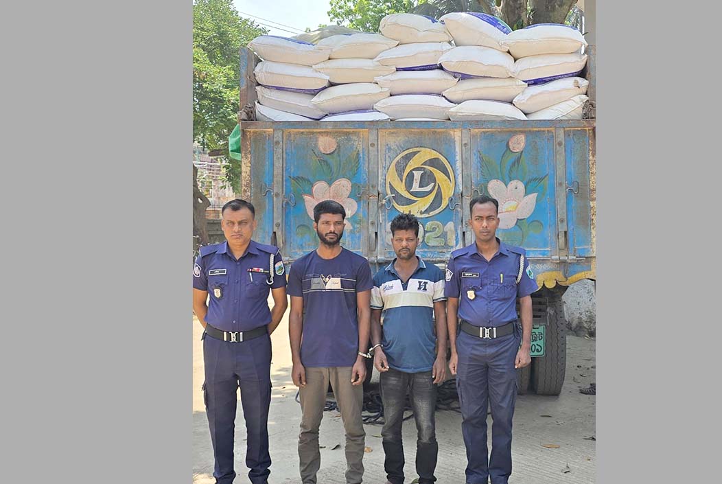 শেরপুরে বিশ্বাসঘাতকতা ও প্রতারণা! ট্রাকসহ দুই আসামি গ্রেফতার শেরপুরে বিশ্বাসঘাতকতা ও প্রতারণা! ট্রাকসহ দুই আসামি গ্রেফতার