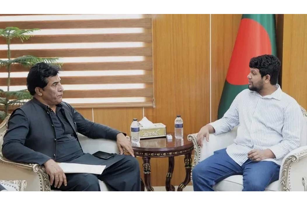 তথ্য উপদেষ্টার সঙ্গে পাকিস্তান হাইকমিশনারের সৌজন্য সাক্ষাৎ তথ্য উপদেষ্টার সঙ্গে পাকিস্তান হাইকমিশনারের সৌজন্য সাক্ষাৎ