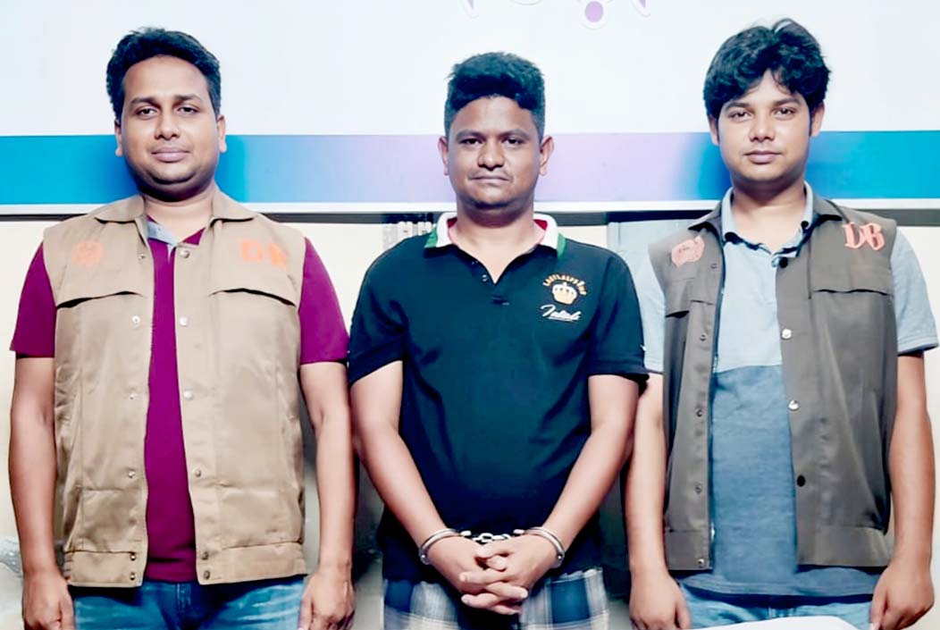 বগুড়ায় যুবলীগ সভাপতির ঘনিষ্ঠ সহযোগী হৃদয় ব্যাপারী গ্রেফতার