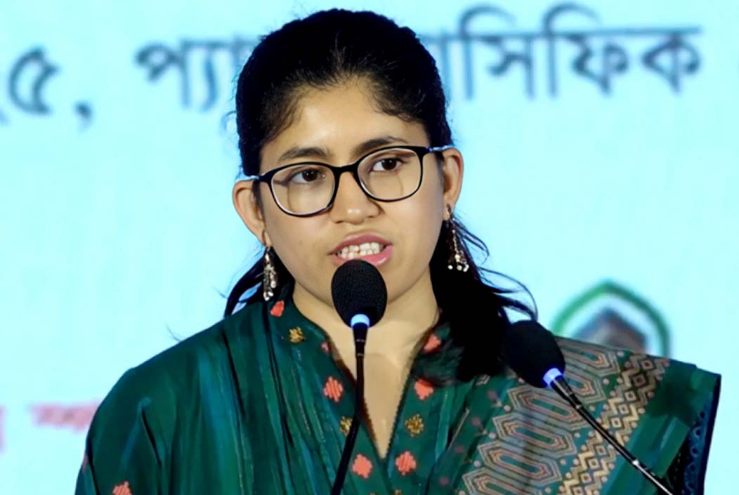 ‘স্বপ্ন দেখিয়ে ছলনা’, বৈষম্যবিরোধী ছাত্র আন্দোলন নিয়ে বিস্ফোরক মন্তব্য উমামার ‘স্বপ্ন দেখিয়ে ছলনা’, বৈষম্যবিরোধী ছাত্র আন্দোলন নিয়ে বিস্ফোরক মন্তব্য উমামার