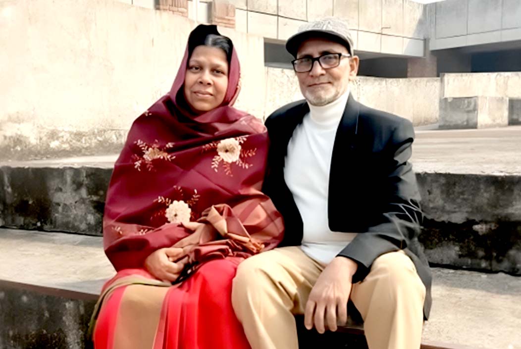 স্বামীর মৃত্যুর খবর শুনে মারা গেলেন স্ত্রীও স্বামীর মৃত্যুর খবর শুনে মারা গেলেন স্ত্রীও