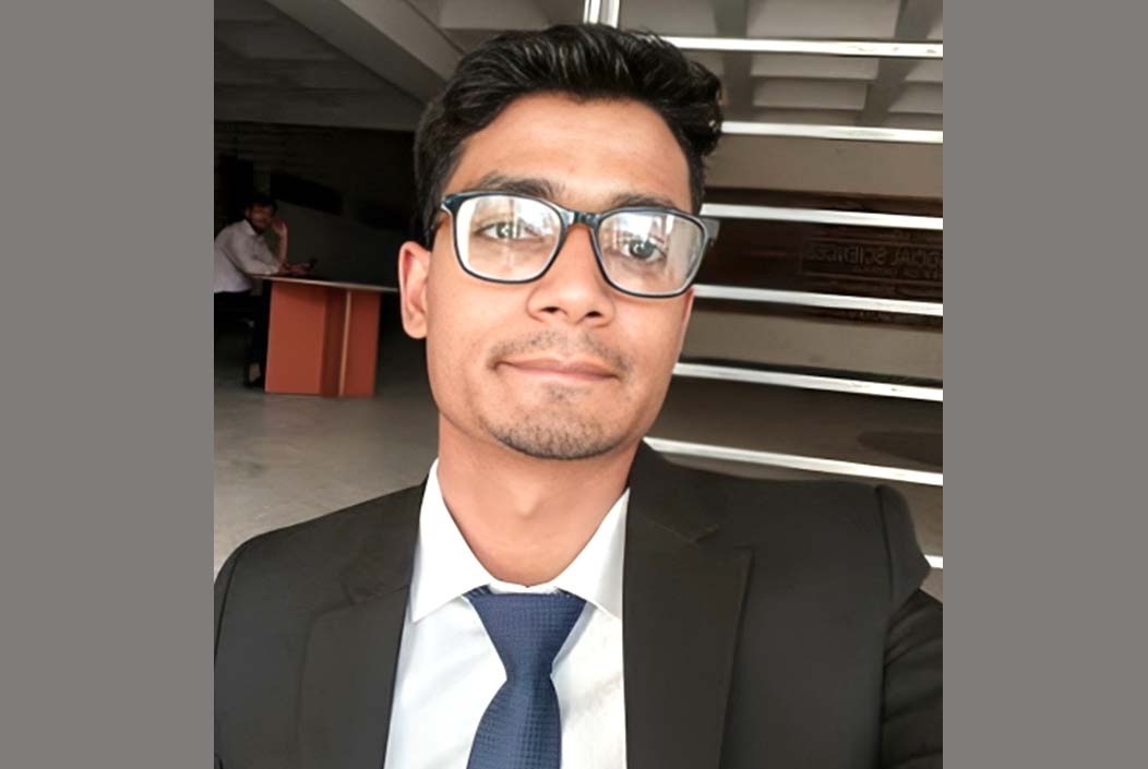 ডাকসু নারী প্রার্থীকে গণধর্ষণের হুমকি, আলী হুসেন ৬ মাসের জন্য বহিষ্কার Ali Hussain expelled for 6 months for threatening to gang-rape female DUCSU candidate Onnetion