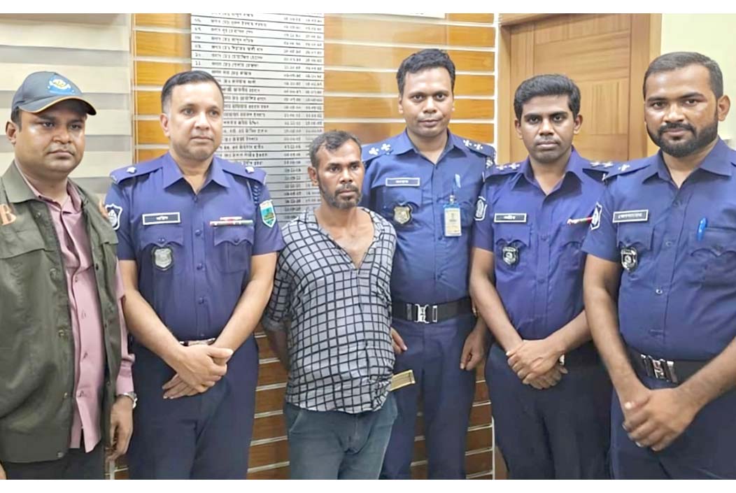 বগুড়ায় হত্যা মামলার আসামি পালানোর ঘটনায় কোর্ট ইন্সপেক্টর বদলি Court inspector transferred after accused in Bogra murder case escapes Onnetion