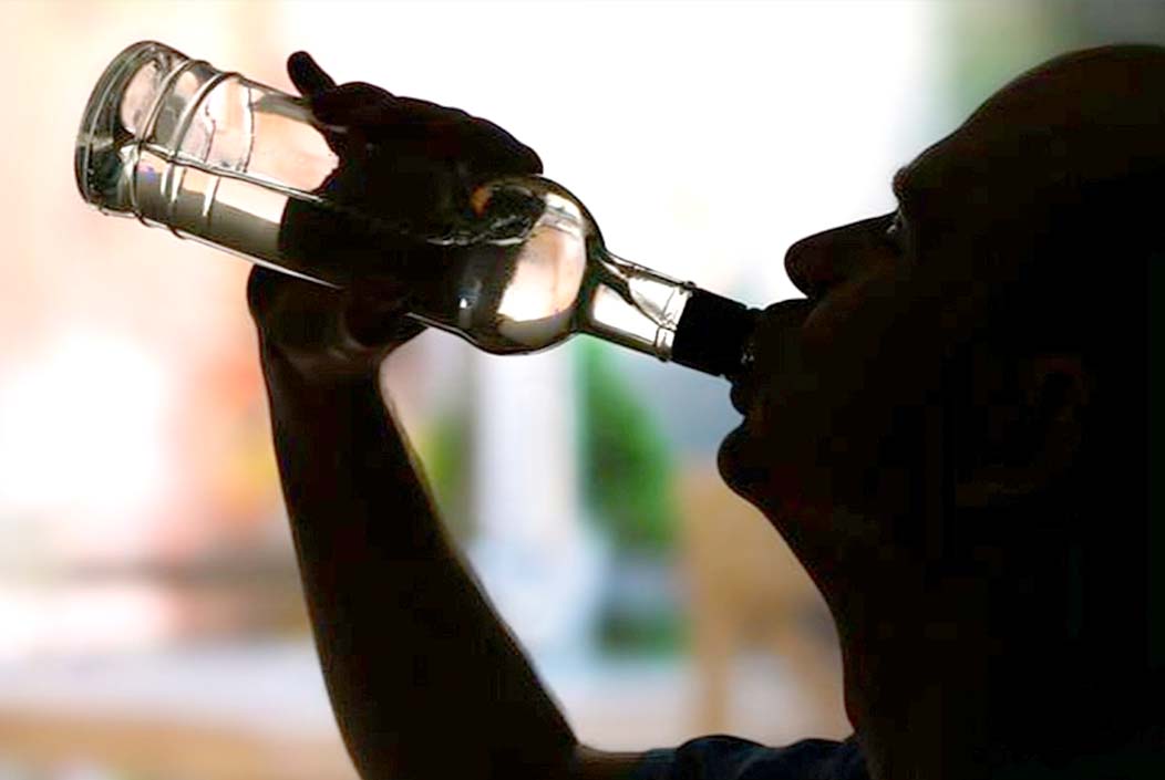 বগুড়ায় অতিরিক্ত মদ্যপানে ৪ জনের মৃত্যু 4 people die from excessive alcohol consumption in Bogra Onnetion