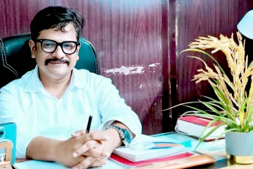 লাইভে এসে আওয়ামী লীগে যোগ দিলেন বিএনপি নেতা ফয়জুল করিম BNP leader Faizul Karim joined Awami League live Onnetion