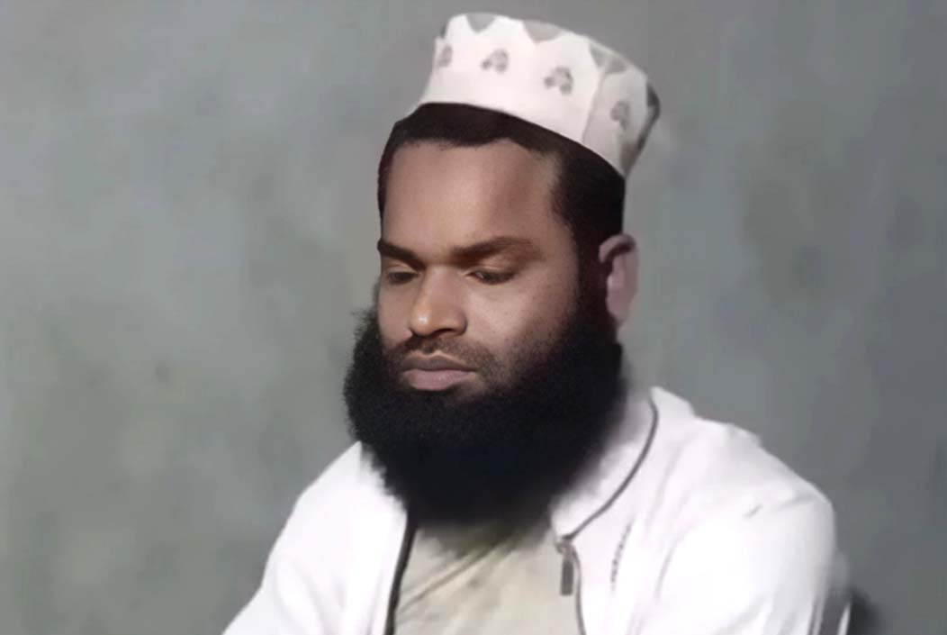 ছবি : সংগৃহীত। Madrasa teacher beaten up by mob for allegedly attempting to rape student Onnetion