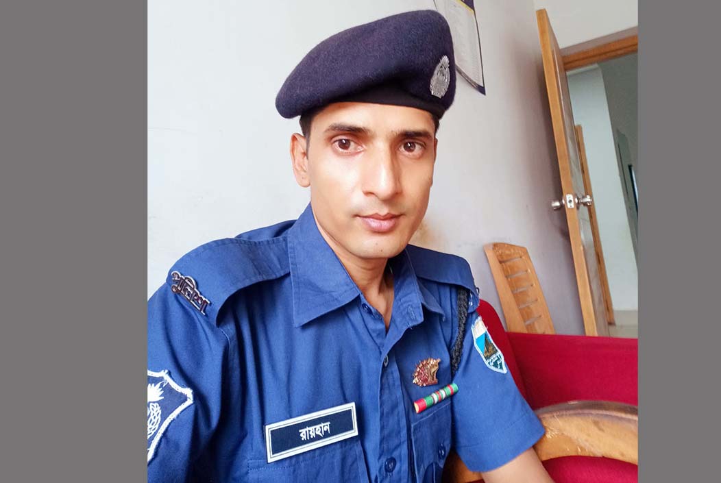শেরপুরে বৈদ্যুতিক কাজ করতে গিয়ে প্রাণ গেল পুলিশ সদস্যের Policeman dies while doing electrical work in Sherpur Onnetion
