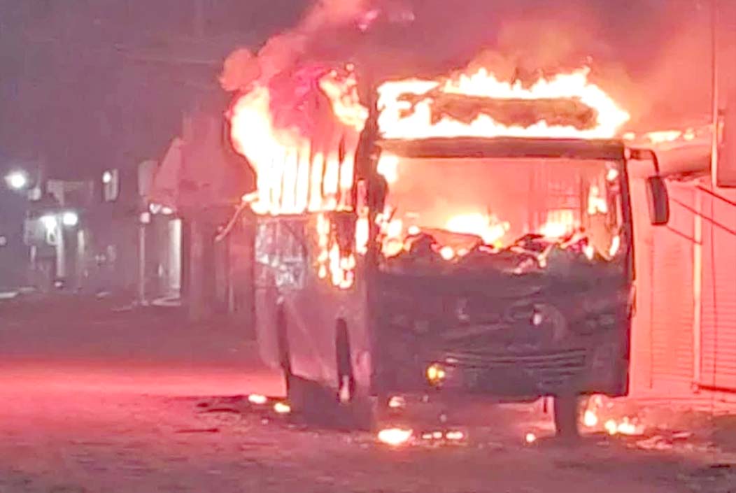 Bus set on fire by miscreants in Mymensingh, sleeping driver dies Onnetion