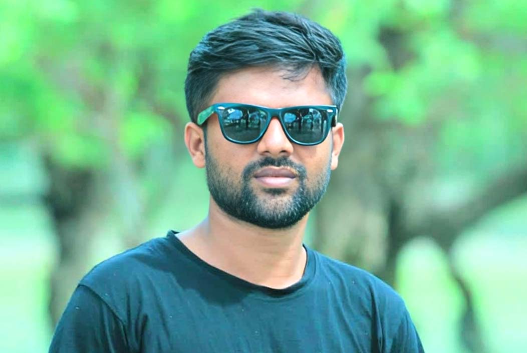 ছবি : সংগৃহীত। Chhatra Dal leader's injured body recovered from Gulshan Lake Onnetion