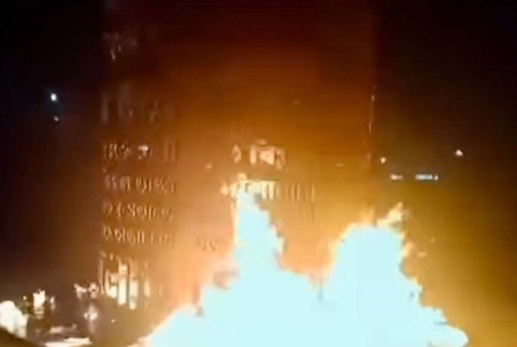 Fire breaks out at 'July 36' memorial in Patuakhali Onnetion