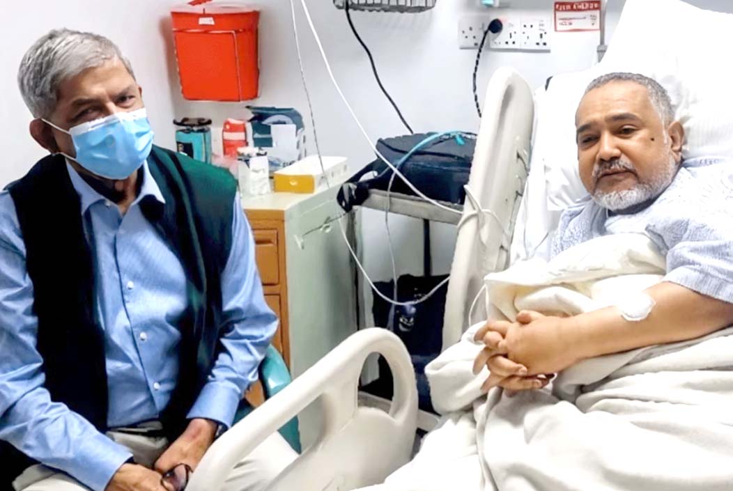 জামায়াত নেতা ডা. তাহেরকে দেখতে হাসপাতালে গেলেন মির্জা ফখরুল Mirza Fakhrul visits Jamaat leader Dr. Taher at hospital Onnetion