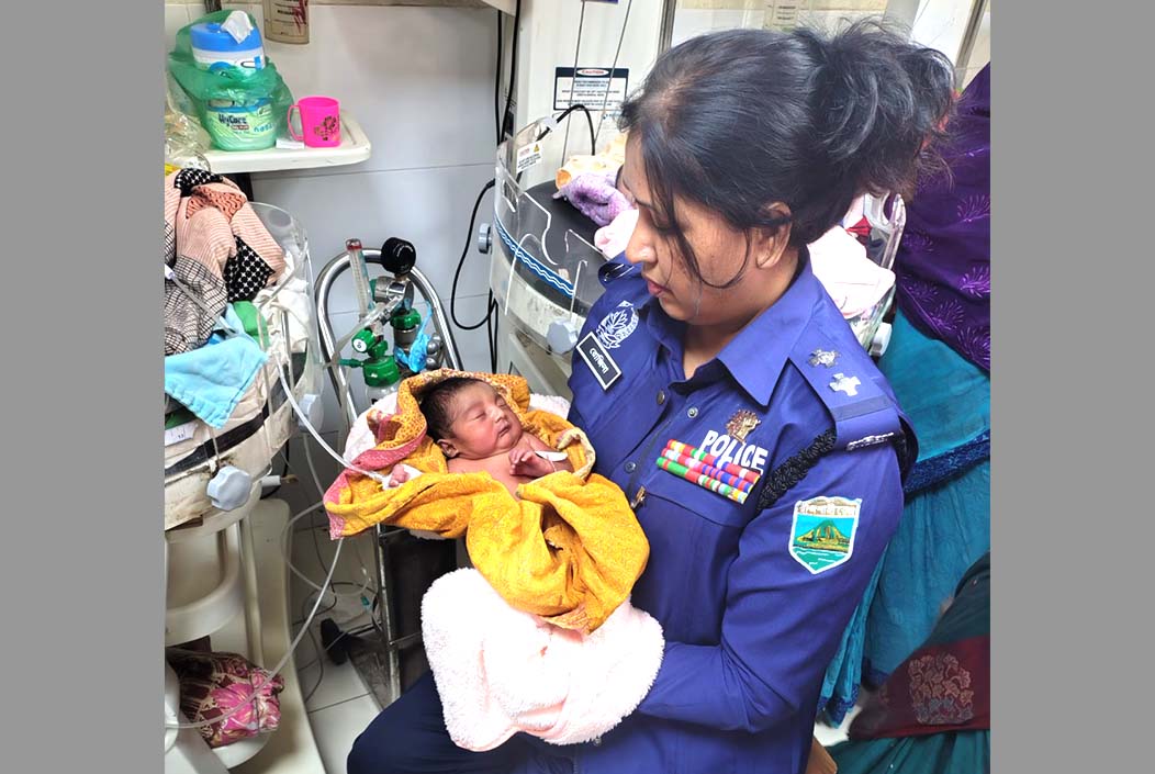 Newborn baby found lying on the side of the highway in Bogra finds new home Onnetion