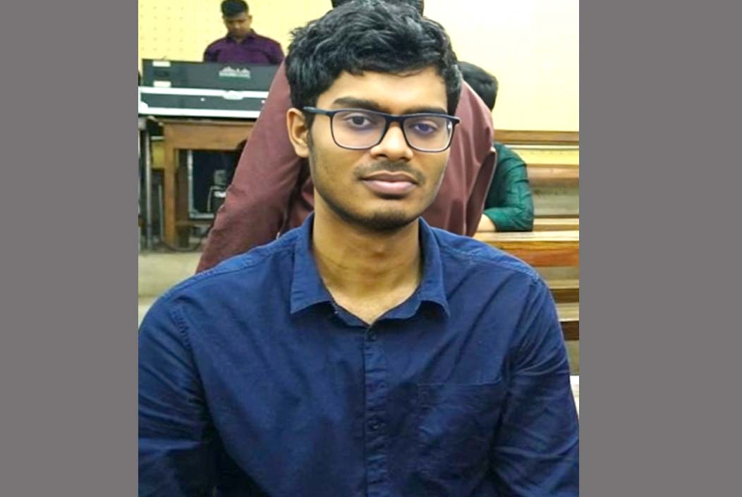 Rafiul went out to market with his mother and never returned. Onnetion